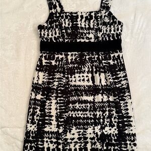 R&M Richards Black and White Patterned Shift Dress